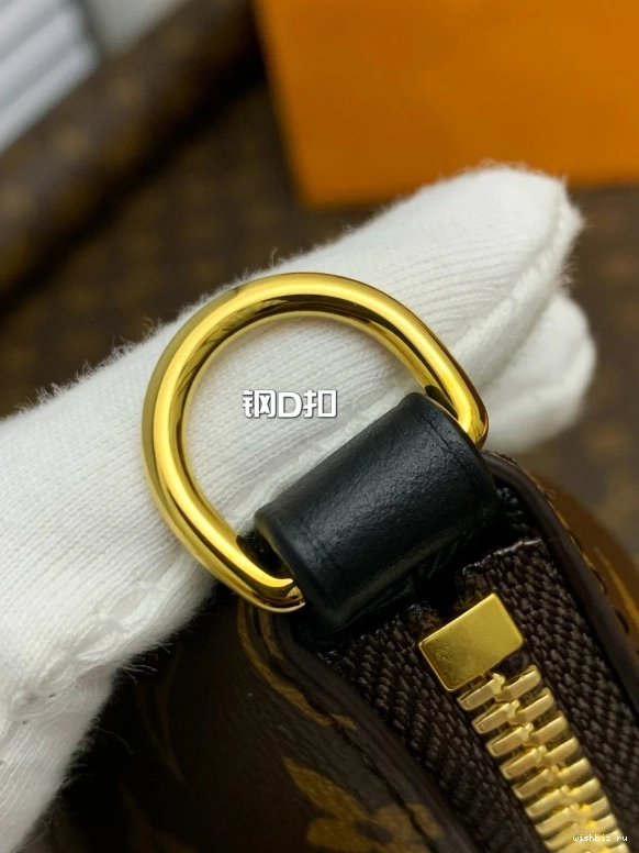 WIS BOULOGNE LOUIS VUITTON 0712
